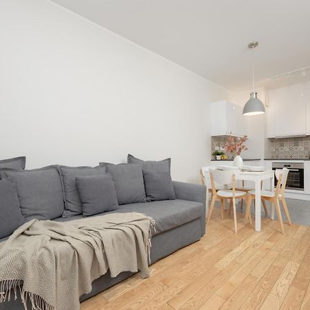 Srodmiescie Warsaw Muranow Apartments With Parking By Noclegi Renters Bagian luar foto