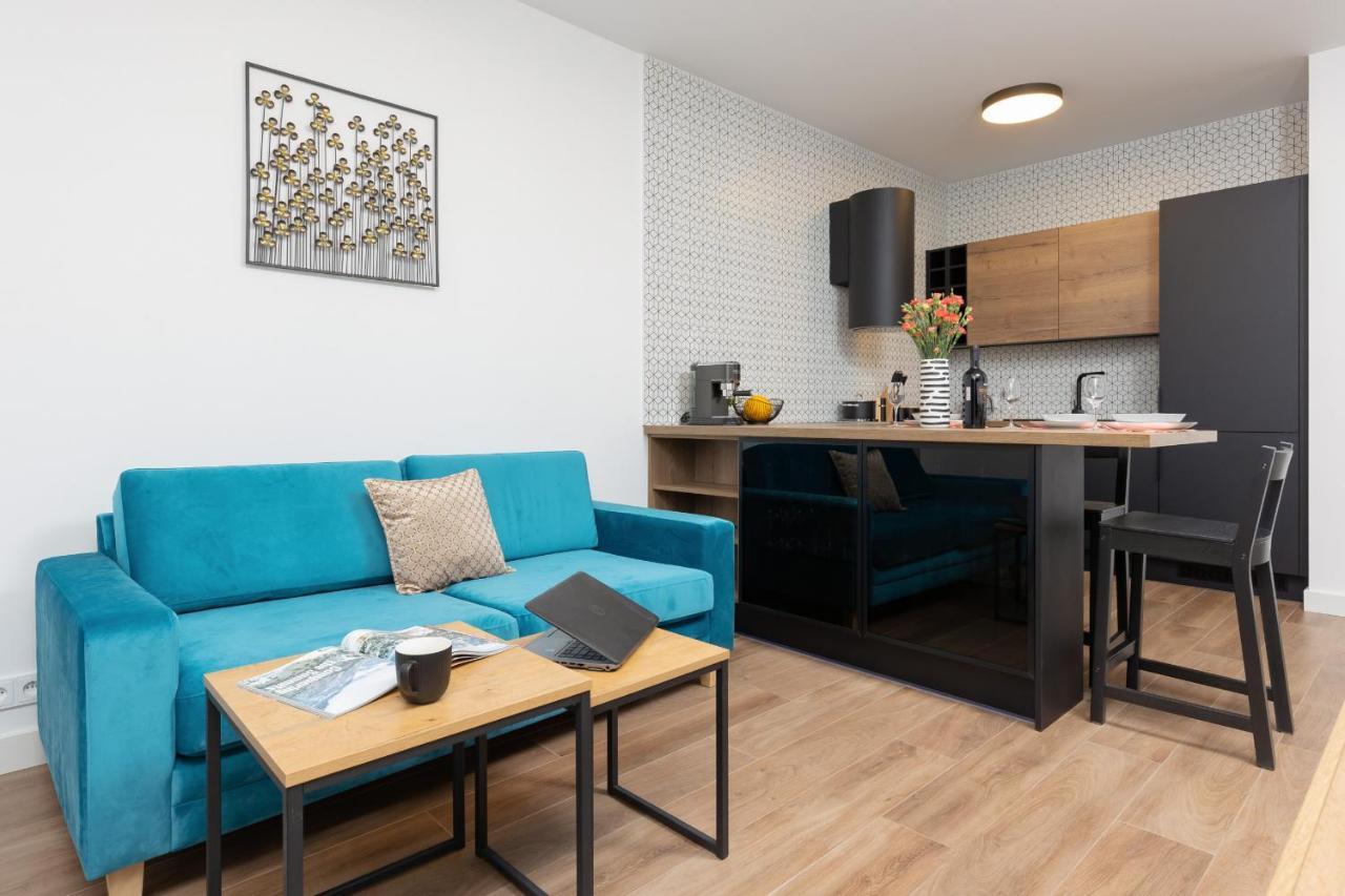 Srodmiescie Warsaw Muranow Apartments With Parking By Noclegi Renters Bagian luar foto