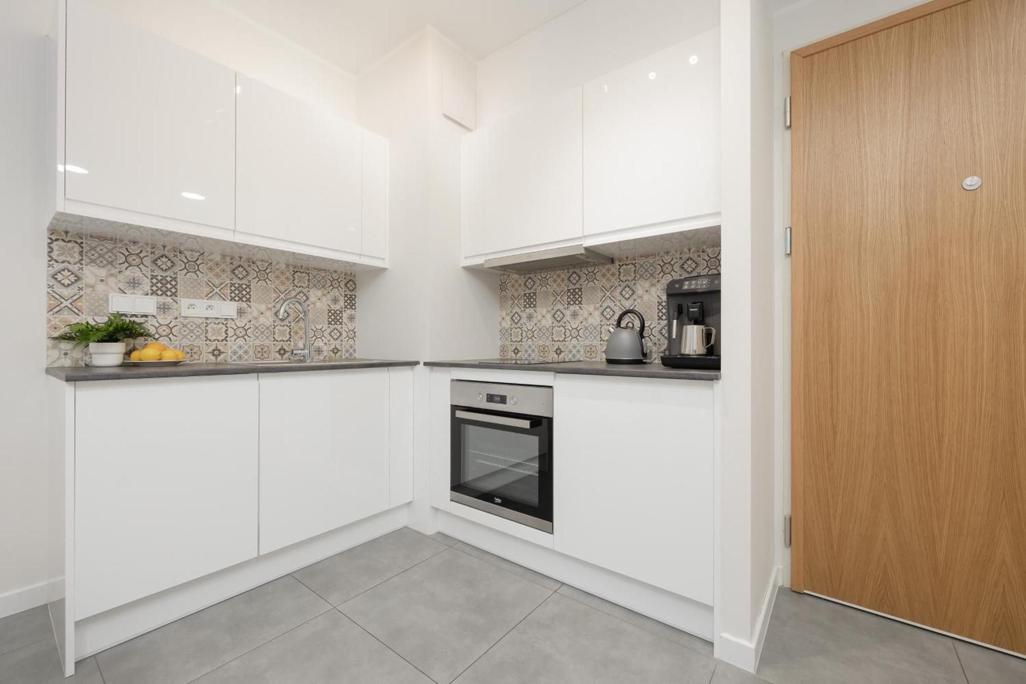 Srodmiescie Warsaw Muranow Apartments With Parking By Noclegi Renters Bagian luar foto